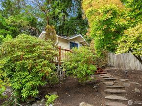 18330 9th Avenue NE, Poulsbo WA 98370