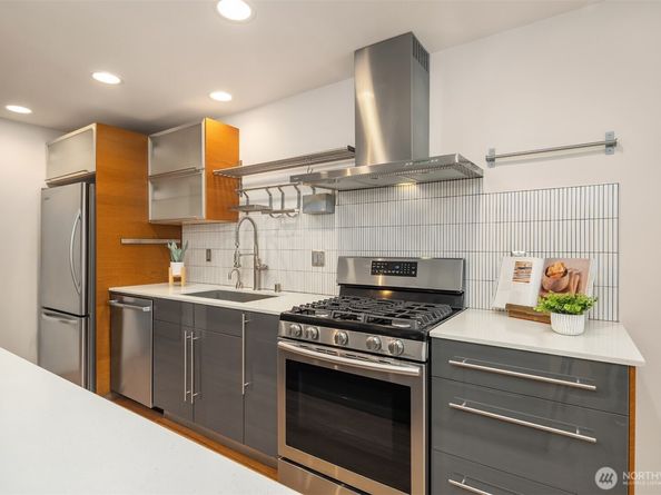 1833 27th Avenue, Seattle WA 98122