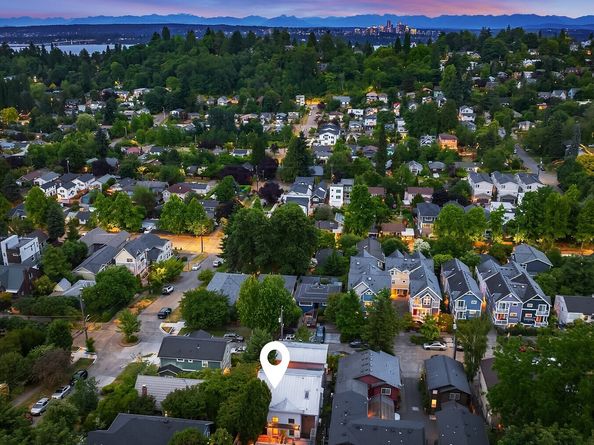 1833 27th Avenue, Seattle WA 98122