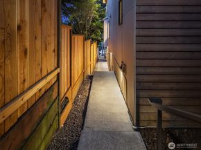 1833 27th Avenue, Seattle WA 98122