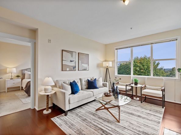 2960 SW Raymond Street 204, Seattle WA 98126