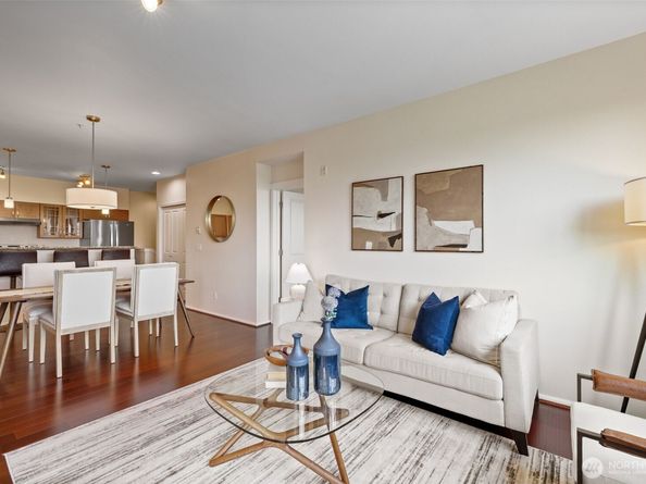 2960 SW Raymond Street 204, Seattle WA 98126