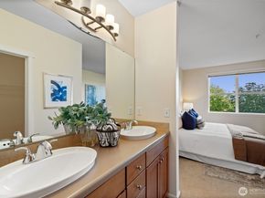 2960 SW Raymond Street 204, Seattle WA 98126