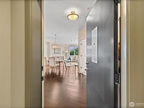 2960 SW Raymond Street 204, Seattle WA 98126