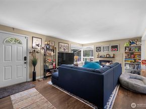 17563 12th Avenue NE, Shoreline WA 98155