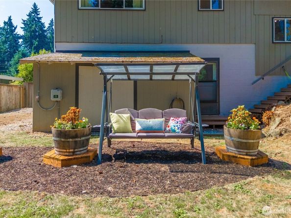 35770 27th Avenue S, Federal Way WA 98003