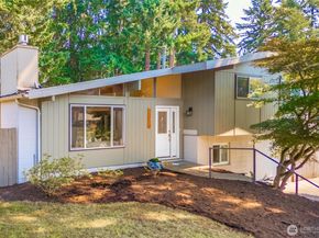 35770 27th Avenue S, Federal Way WA 98003