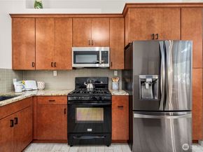 35770 27th Avenue S, Federal Way WA 98003