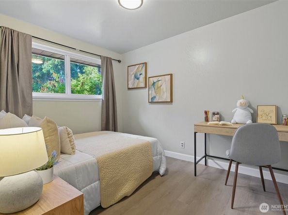 1006 NE 126th St., Seattle WA 98125