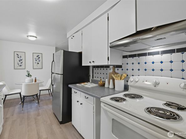 1006 NE 126th St., Seattle WA 98125