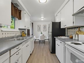 1006 NE 126th St., Seattle WA 98125