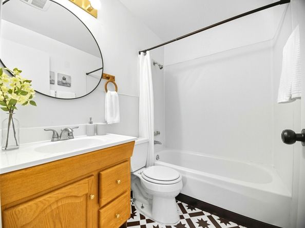 1006 NE 126th St., Seattle WA 98125