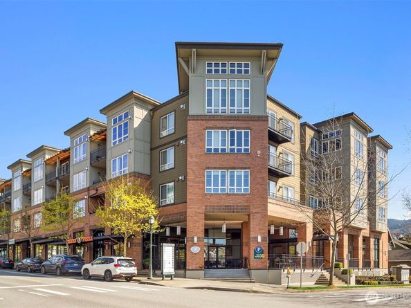1840 25th Avenue NE 202, Issaquah WA 98029