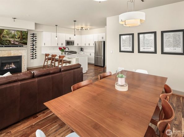 1840 25th Avenue NE 202, Issaquah WA 98029