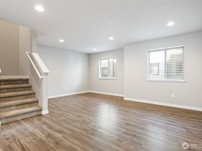 4910 S Willow Street B, Seattle WA 98118