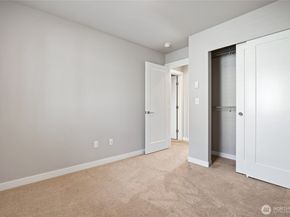 4910 S Willow Street B, Seattle WA 98118