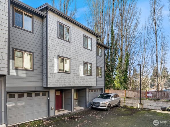 4910 S Willow Street B, Seattle WA 98118