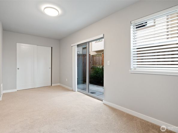 4910 S Willow Street B, Seattle WA 98118