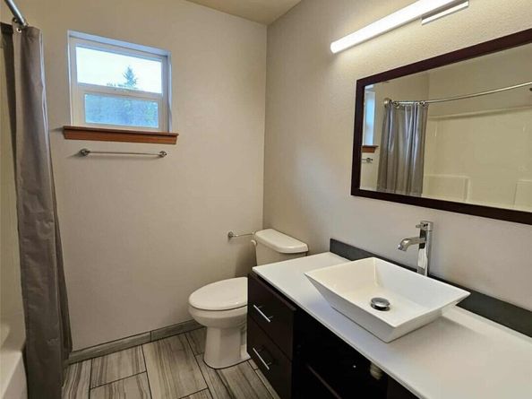 3016 E 19th Street, Bremerton WA 98310