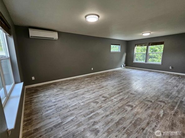 3016 E 19th Street, Bremerton WA 98310