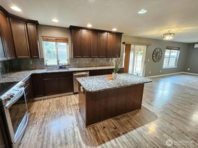 3016 E 19th Street, Bremerton WA 98310