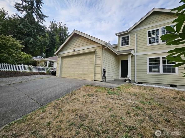 3016 E 19th Street, Bremerton WA 98310
