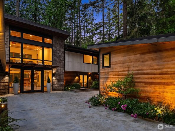 12741 NE 39th Street, Bellevue WA 98005