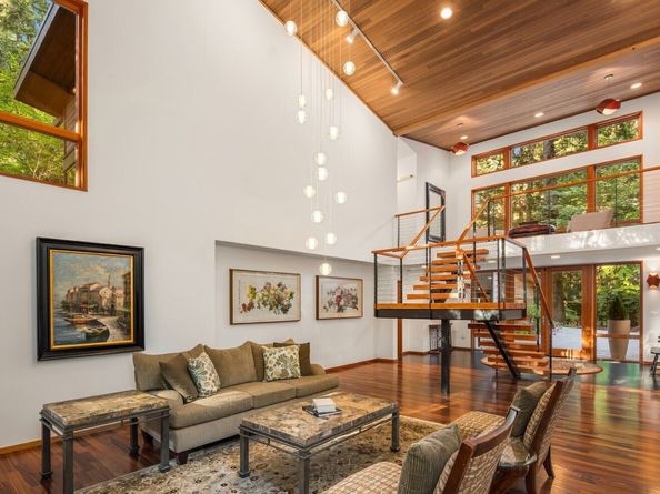 12741 NE 39th Street, Bellevue WA 98005
