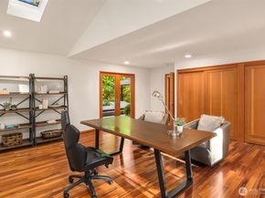 12741 NE 39th Street, Bellevue WA 98005