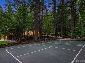 12741 NE 39th Street, Bellevue WA 98005