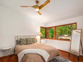 12741 NE 39th Street, Bellevue WA 98005