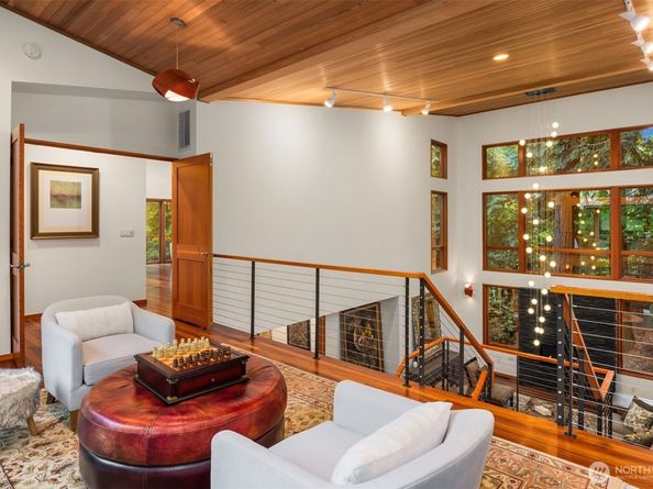 12741 NE 39th Street, Bellevue WA 98005