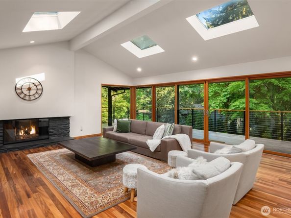 12741 NE 39th Street, Bellevue WA 98005