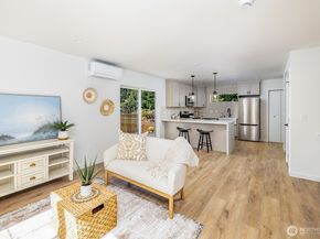12029 40th Avenue NE C, Seattle WA 98125