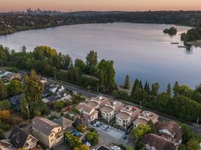 7700 E Green Lake Drive N A7, Seattle WA 98103