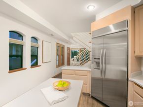 7700 E Green Lake Drive N A7, Seattle WA 98103