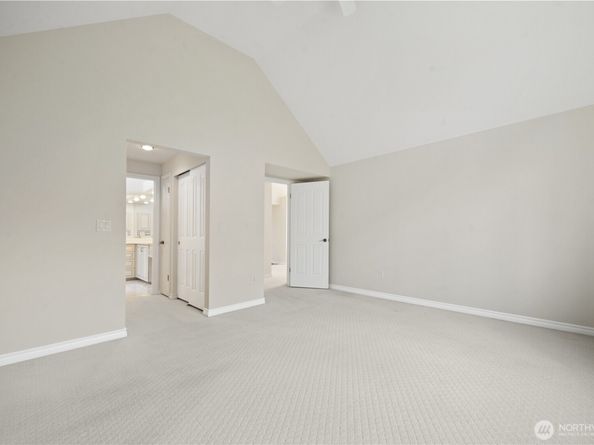 10057 Wallingford Avenue N 12, Seattle WA 98133