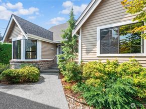 10057 Wallingford Avenue N 12, Seattle WA 98133