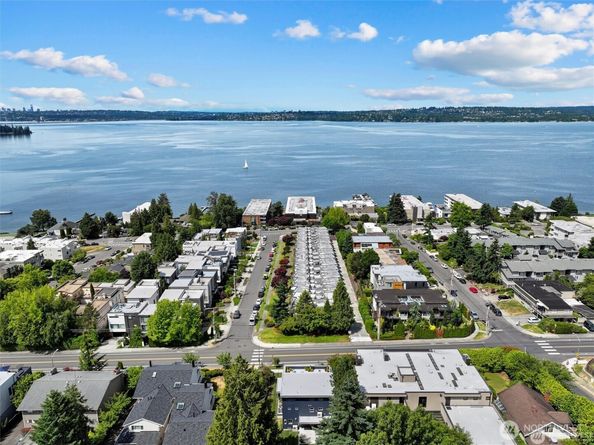 6304 Lakeview Drive, Kirkland WA 98033