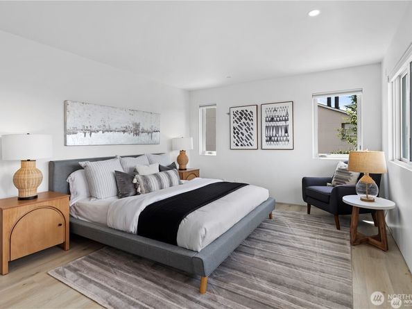 6304 Lakeview Drive, Kirkland WA 98033