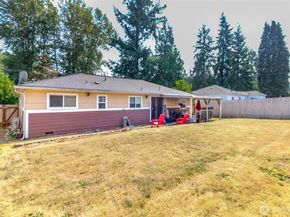 17917 116th Avenue SE, Renton WA 98058
