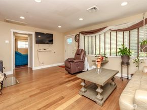 17917 116th Avenue SE, Renton WA 98058