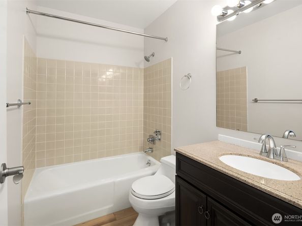 8005 Sand Point Way NE A52, Seattle WA 98115
