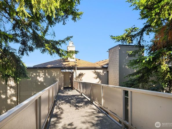 8005 Sand Point Way NE A52, Seattle WA 98115