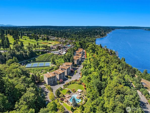 8005 Sand Point Way NE A52, Seattle WA 98115
