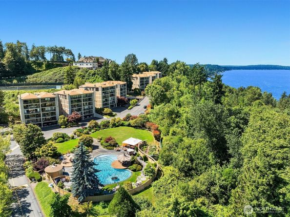 8005 Sand Point Way NE A52, Seattle WA 98115