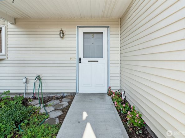 20617 28th Avenue W A5, Lynnwood WA 98036