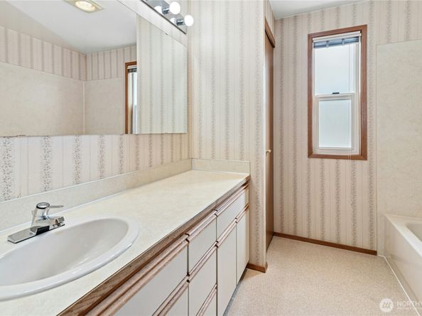 20617 28th Avenue W A5, Lynnwood WA 98036