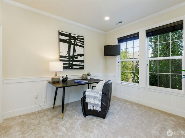21599 SE 2nd Street, Sammamish WA 98074