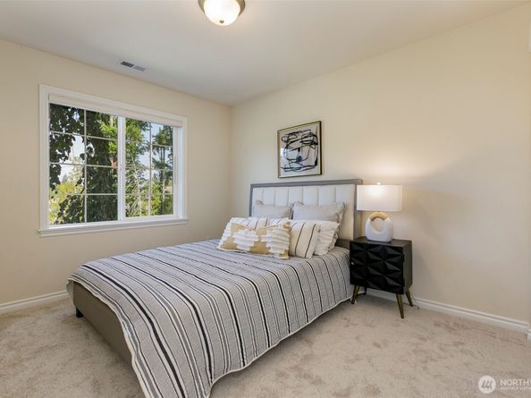 21599 SE 2nd Street, Sammamish WA 98074